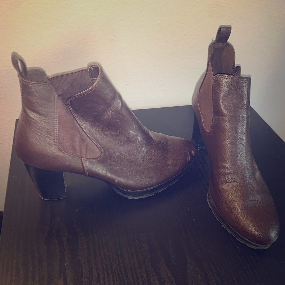 Dexflex comfort brown heel boot